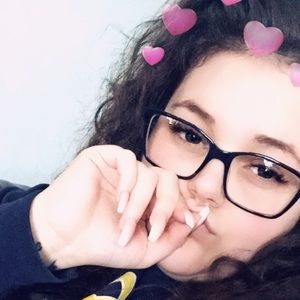 Meet your Posher, Carley